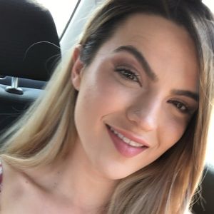 Meet your Posher, Olivia